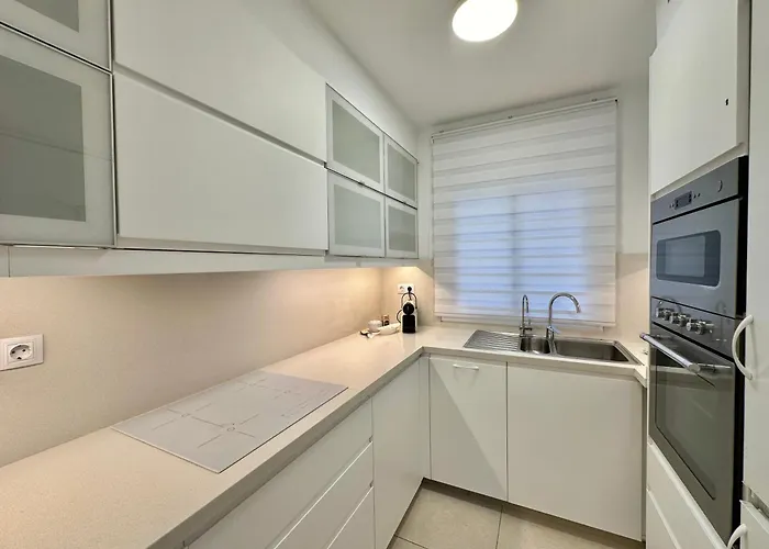 Capitain Jane's Beachside Haven 아파트