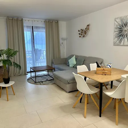 Διαμέρισμα Capitain Jane's Beachside Haven