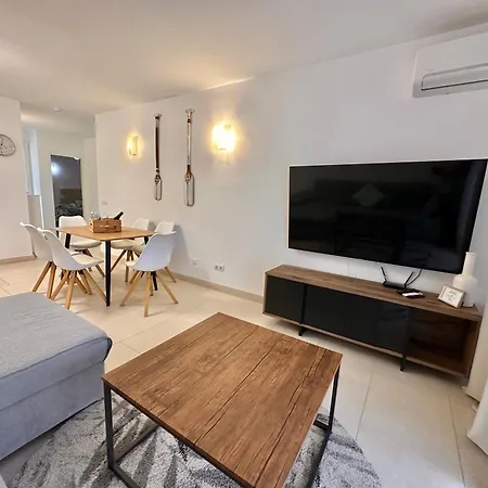 Capitain Jane's Beachside Haven Διαμέρισμα *